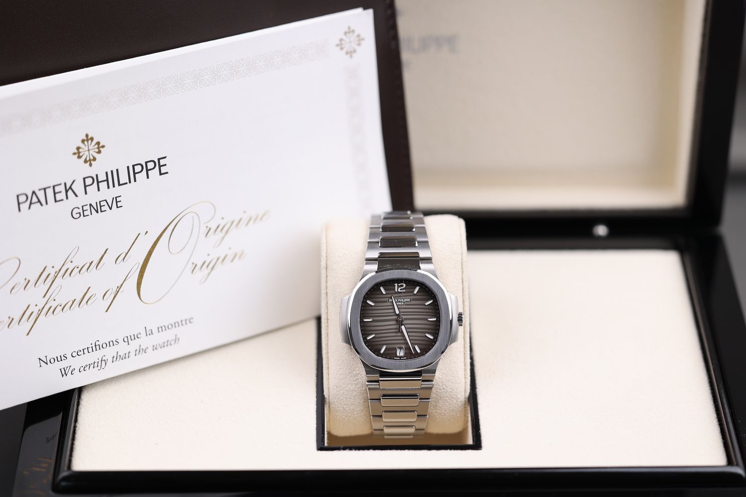 Patek Philippe Lady Nautilus Grau - 2022