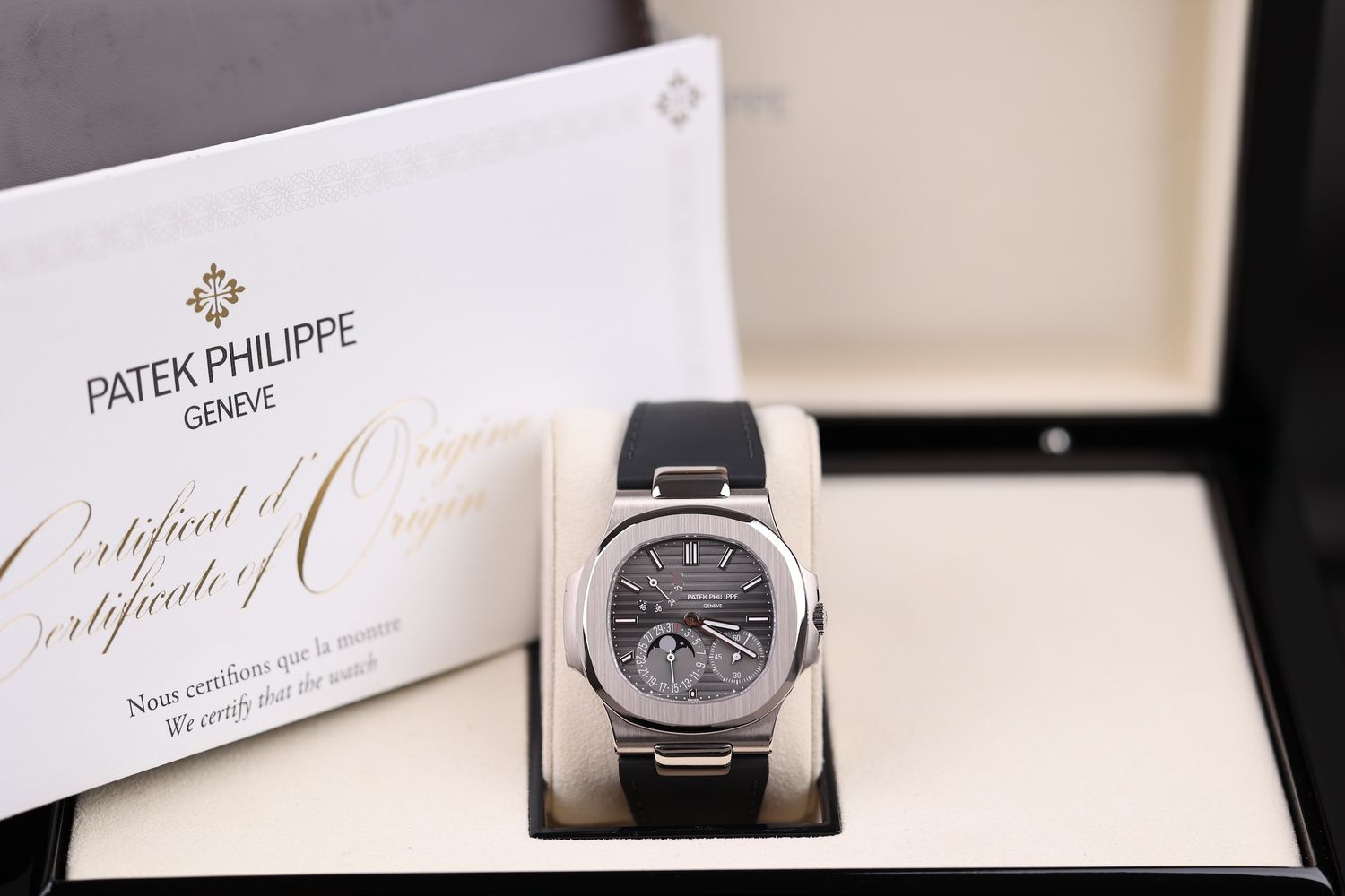 Patek Philippe Nautilus Weißgold 5712G - 2021