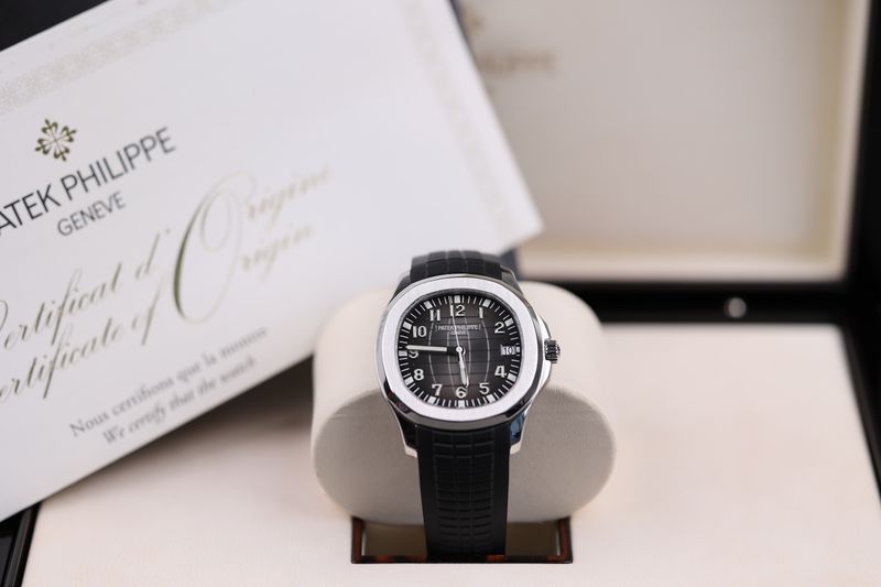 Patek Philippe Aquanaut Schwarz - 2016
