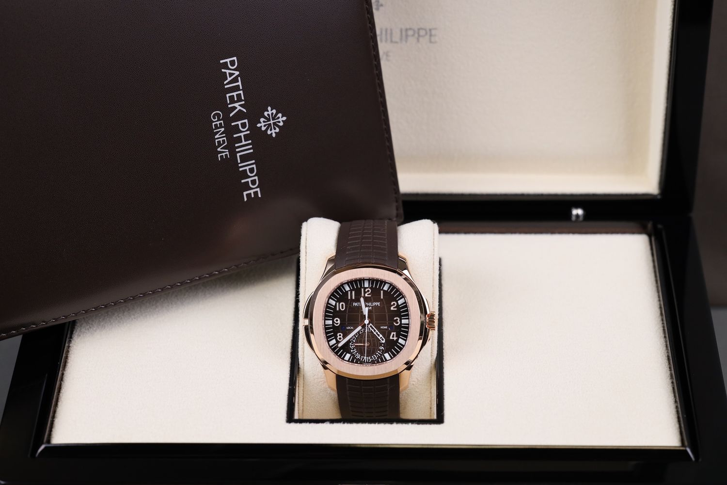 Patek Philippe Aquanaut Roségold Traveltime - 2023