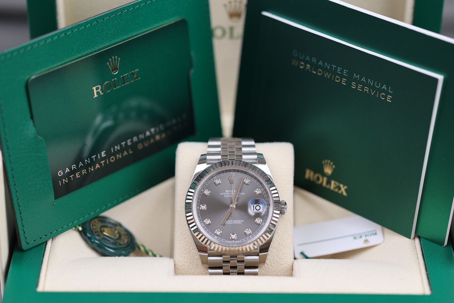 Rolex Datejust 41 Grau Diamanten Dial - 2023