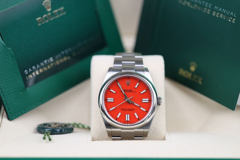 Rolex Oyster Perpetual 41 Rot - 2022