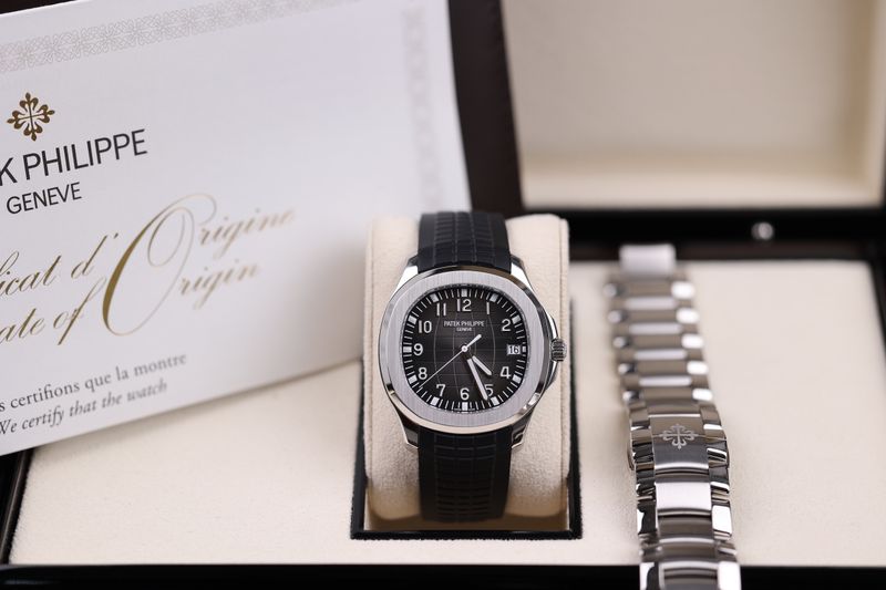 Patek Philippe Aquanaut Schwarz - 2023 Patek Philippe Aquanaut Schwarz - 2023