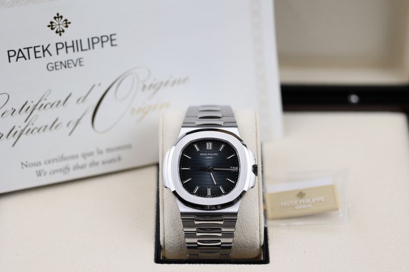 Patek Philippe Nautilus 5711 - 2016