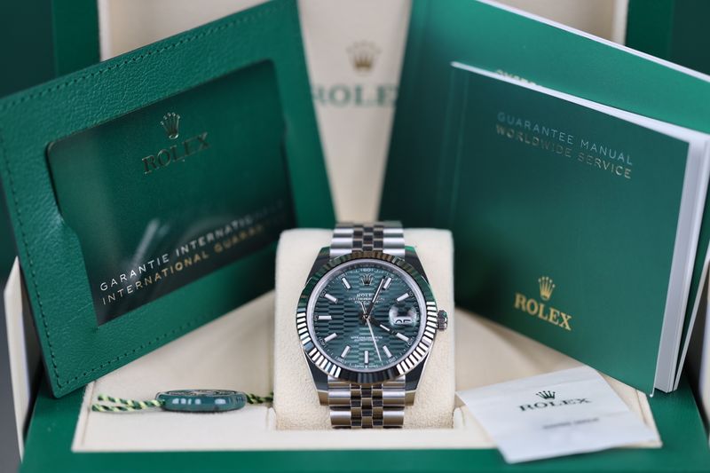 Rolex Datejust 41 Fluted Grün - 2022