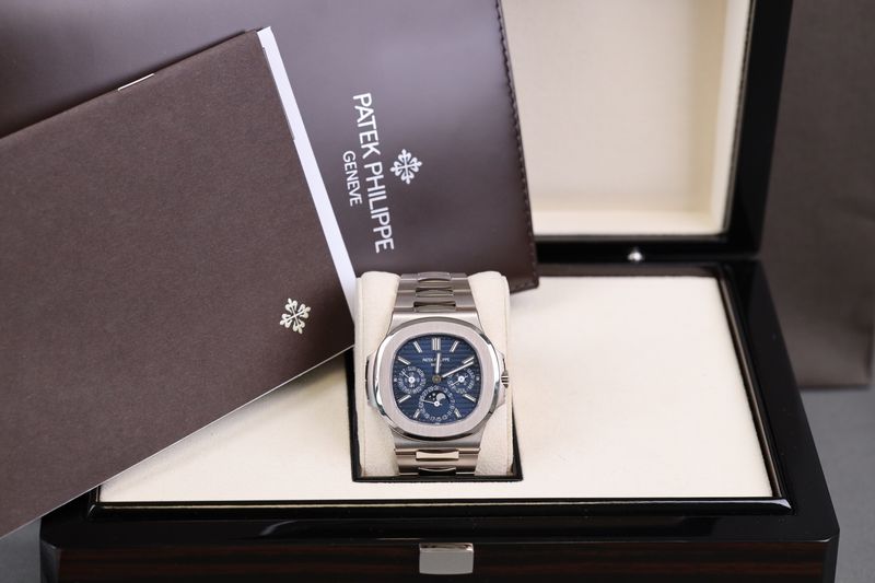 Patek Philippe Nautilus 5740  - 2021