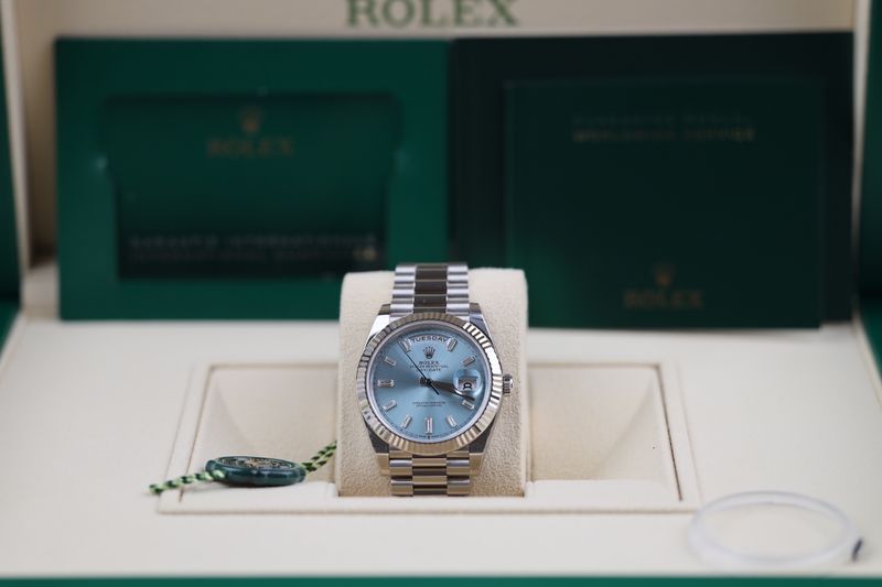 Rolex Day-Date 40 Platin Ice Blue Baguette DIA Dial  - 11/2025