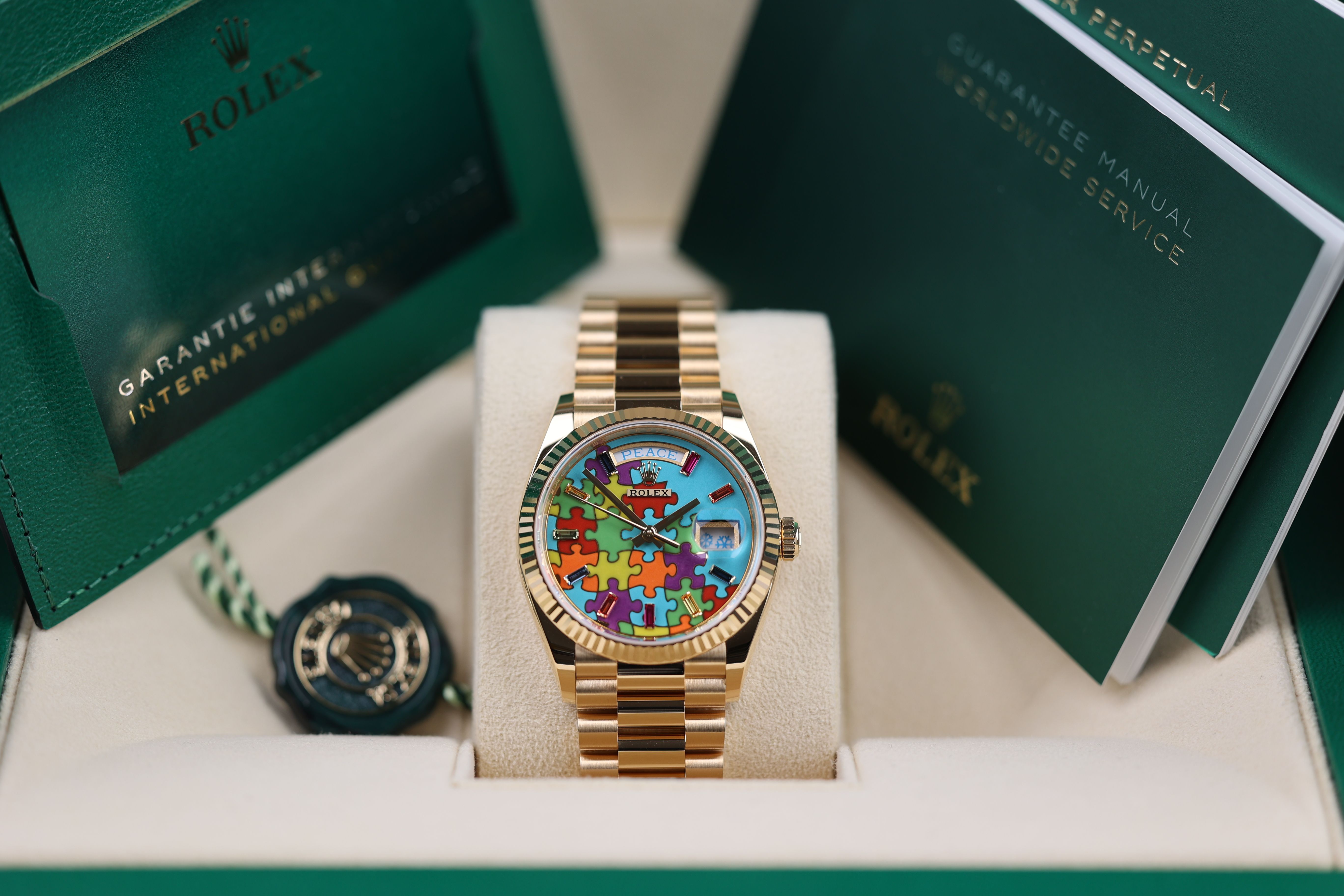 Rolex Day Date 36 Gelbgold "Puzzle" Dial - 2025
