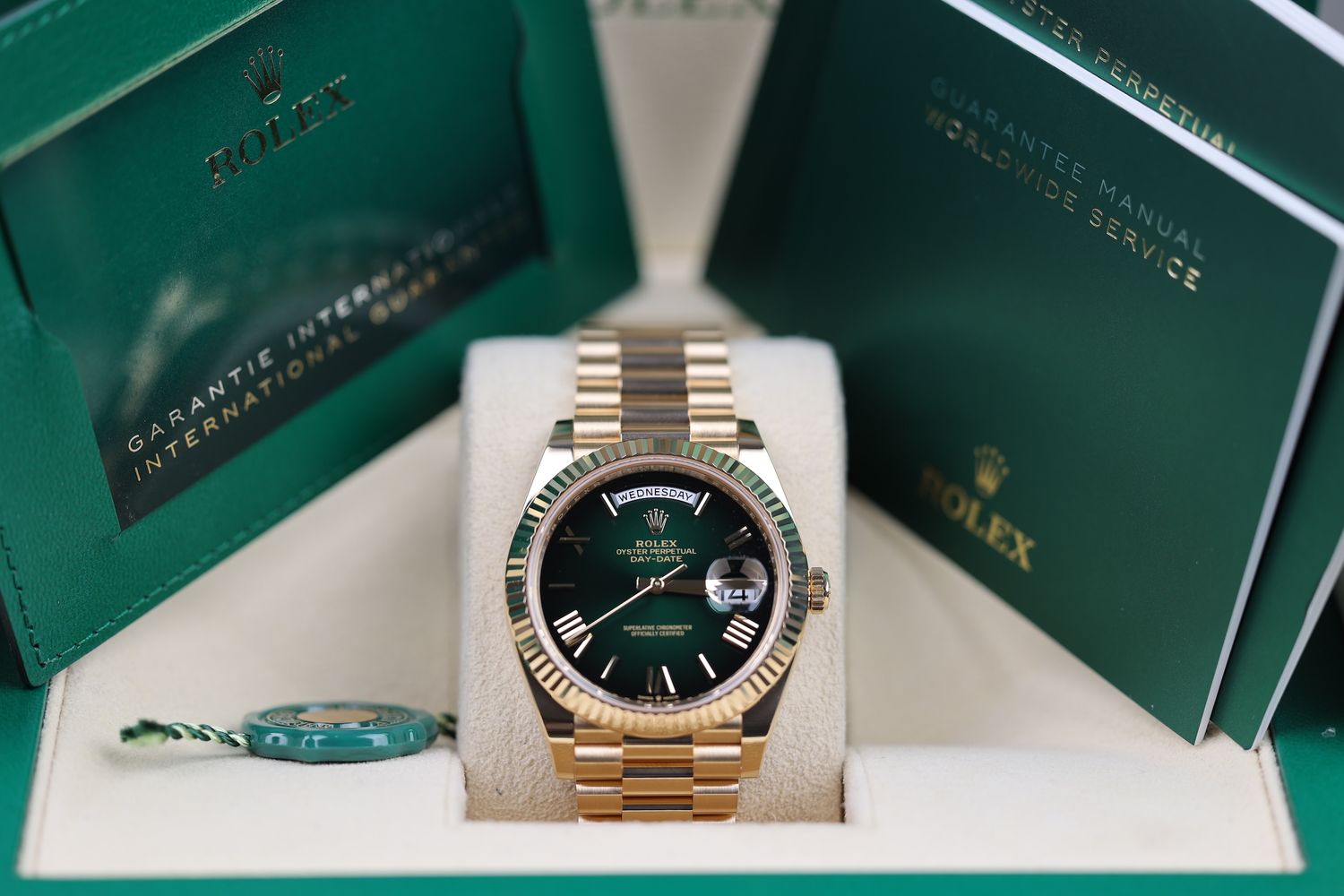 Rolex Day Date 40 Gelbgold Ombré Grün  - 2024