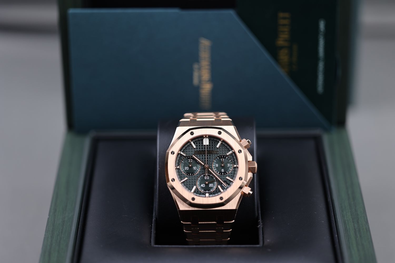 Audemars Piguet Royal Oak Chronograph Roségold Grün - 2024