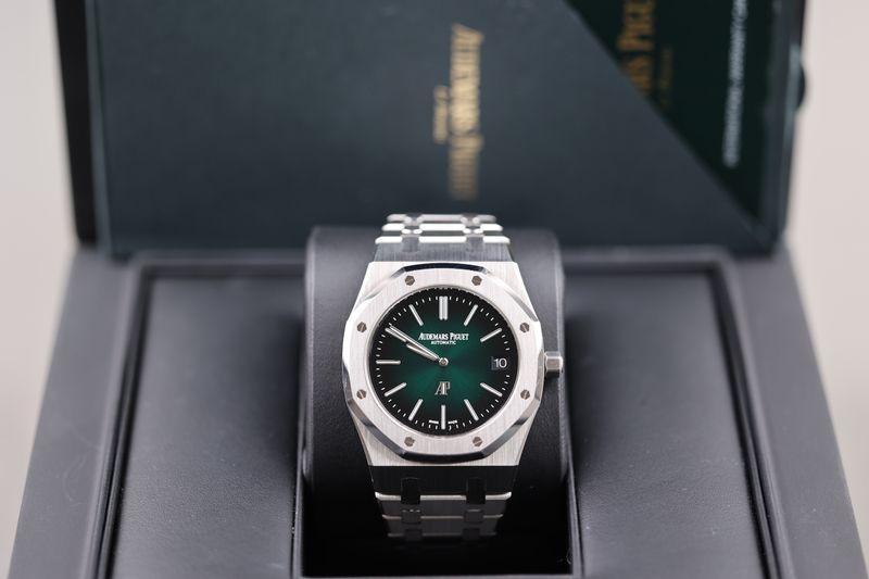 Audemars Piguet Royal Oak Jumbo 'Extra Thin' 15202 Platin - 2022