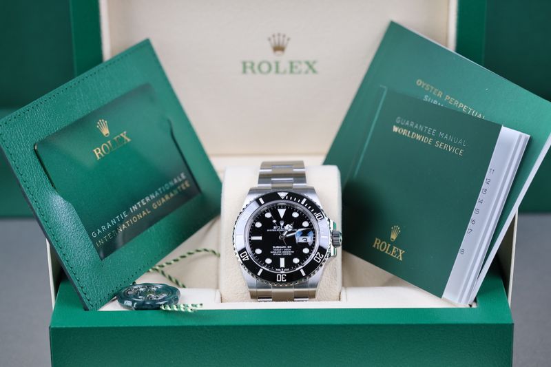 Rolex Submariner Date Schwarz - 03/2026 Rolex Submariner Date Schwarz - 03/2026