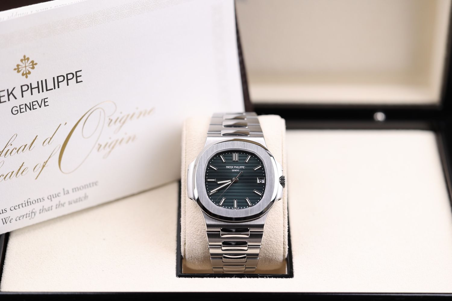 Patek Philippe Nautilus 5711  Grün (330 Calibre)  - 2021