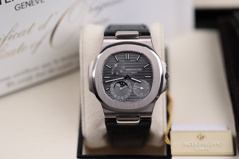 Patek Philippe Nautilus 5712G - 2020
