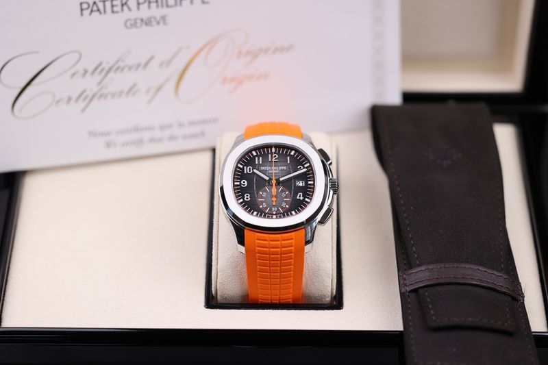 Patek Philippe Aquanaut Chronograph Orange - 10/2025