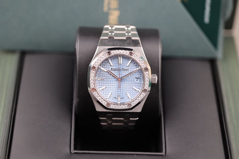 Audemars Piguet Royal Oak Baby Blau DIA - 2023