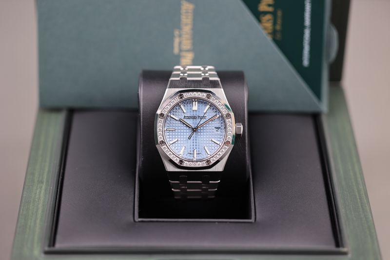 Audemars Piguet Royal Oak Baby Blau DIA - 2023
