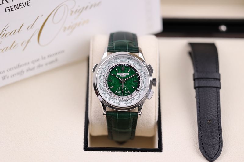 Patek Philippe World Time Chronograph Platin Grün - 2022