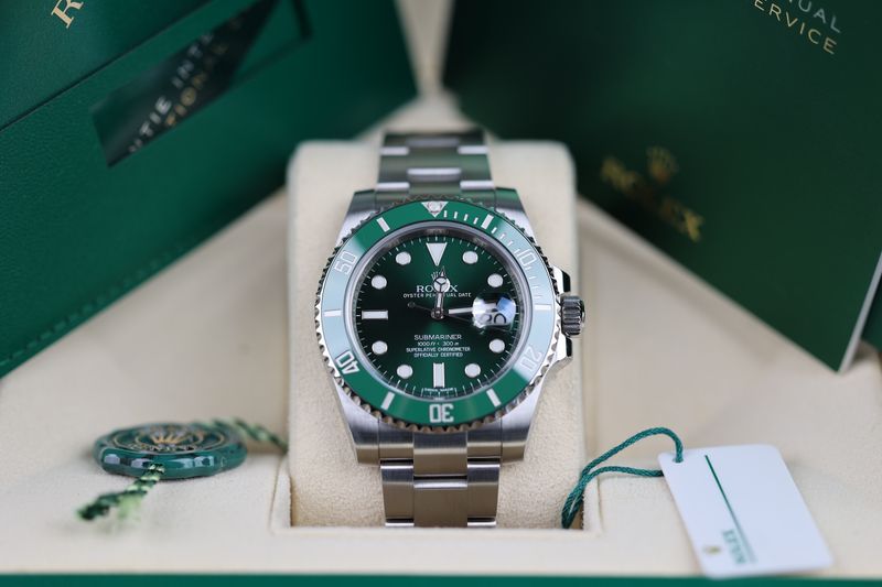 Rolex Submariner Date Hulk - 2022