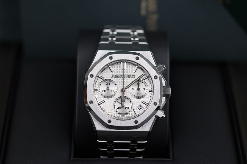Audemars Piguet Royal Oak Chrono Weiß - 2024