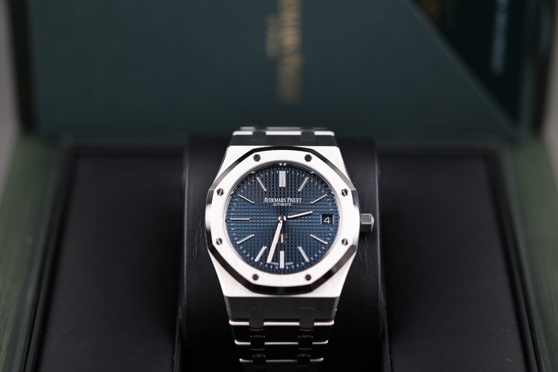 Audemars Piguet Royal Oak Blau 16202 Jumbo Extra-thin  - 2024