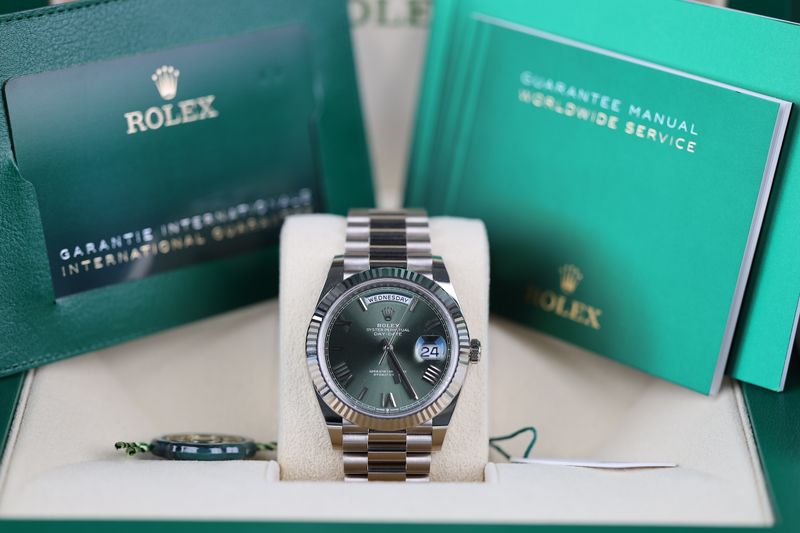 Rolex Day-Date 40 Weißgold Grün Olive - 2021 Rolex Day-Date 40 Weißgold Grün Olive - 2021