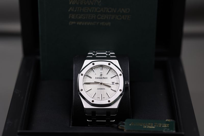 Audemars Piguet Royal Oak 15400 Weiß - 2015