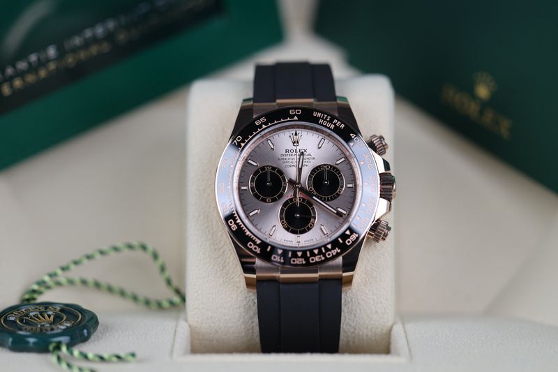 Rolex Daytona Oysterflex Roségold Sundust Dial - 2025