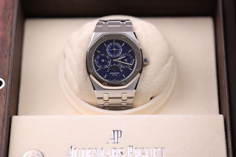 Audemars Piguet Royal Oak Perpetual Calendar Cosmos Blue - 2005 Audemars Piguet Royal Oak Perpetual Calendar Cosmos Blue - 2005