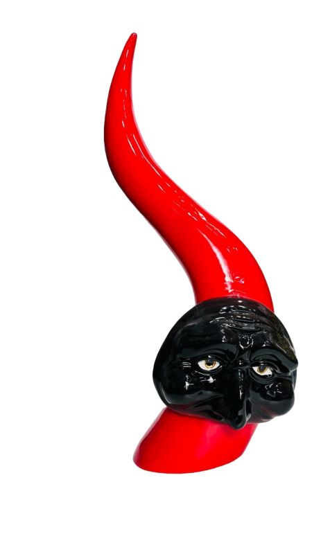 Corno rosso con maschera portafortuna in ceramica H60CM