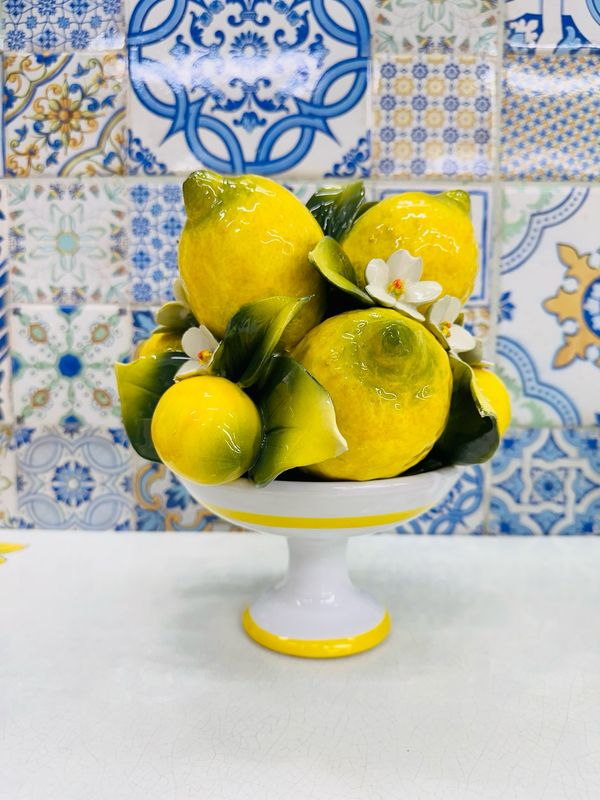 Piramide di Limoni con Alzatina in Ceramica 