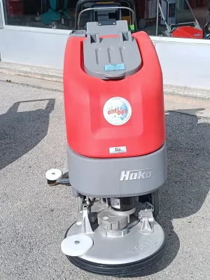 HAKO SCRUBMASTER B30 HAKO SCRUBMASTER B30