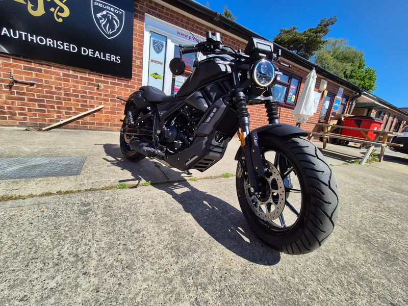 Zontes ZT125-C2 - Satin Black
