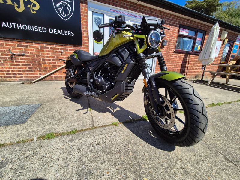 Zontes ZT125-C2 - Laser Yellow