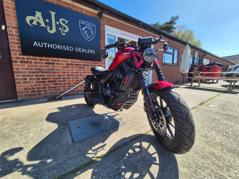 Zontes ZT125-C - Metallic Red