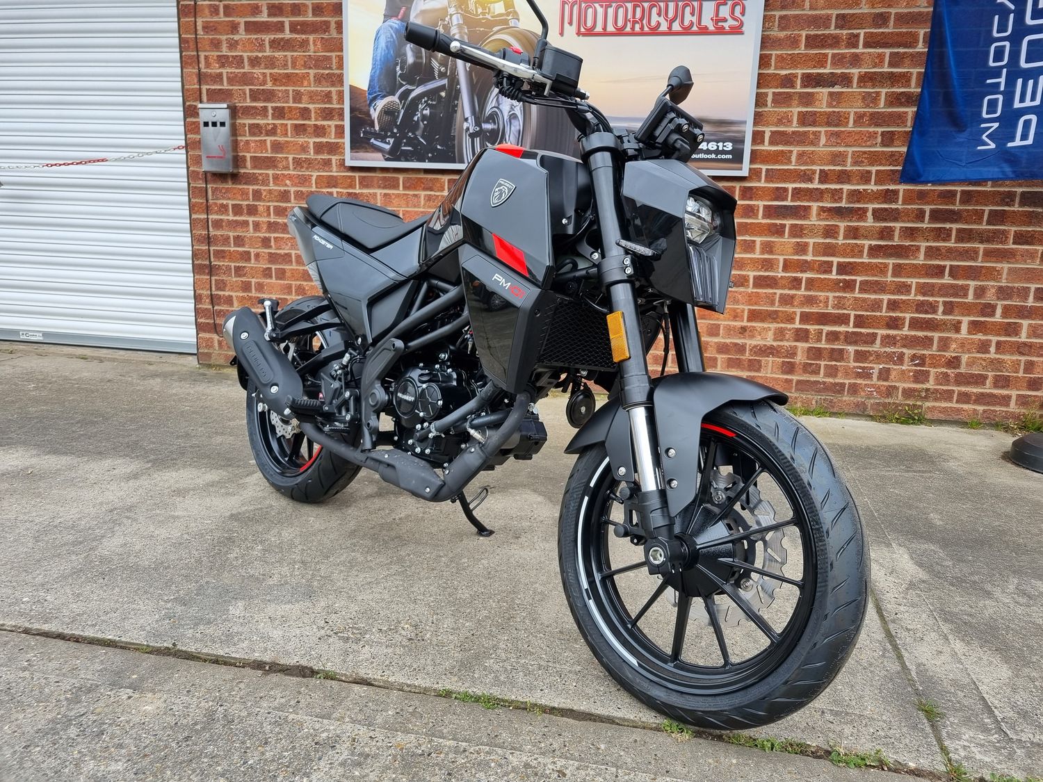 Peugeot PM-01 125 - Black
