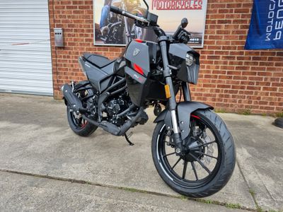 Peugeot PM-01 125 - Black