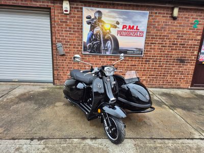 Royal Alloy GP350 Sidecar - Gloss Black Royal Alloy GP350 Sidecar - Gloss Black
