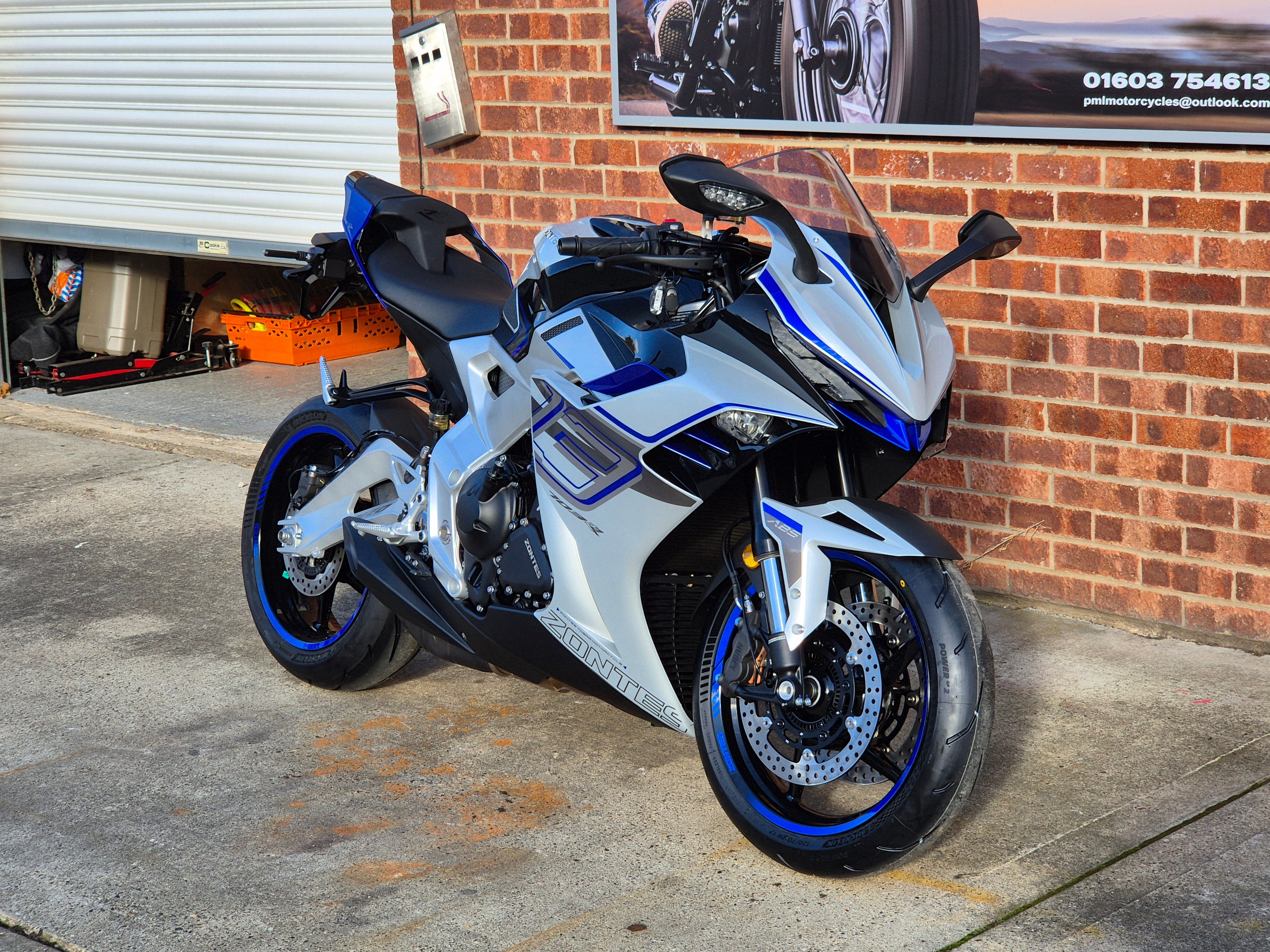 Zontes ZT703-RR - Silver/Blue