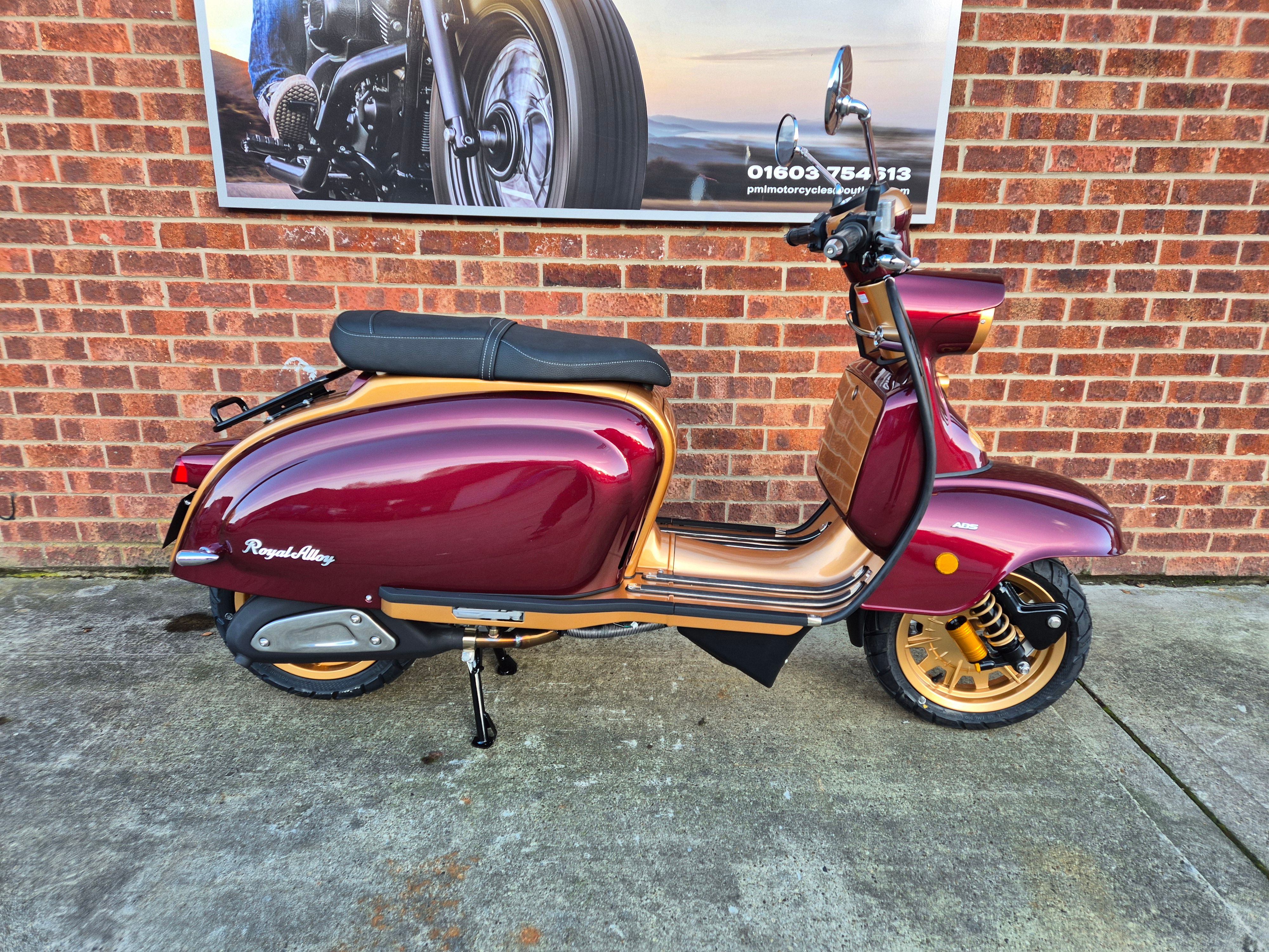 Royal Alloy JPS 350 - Burgundy/Gold