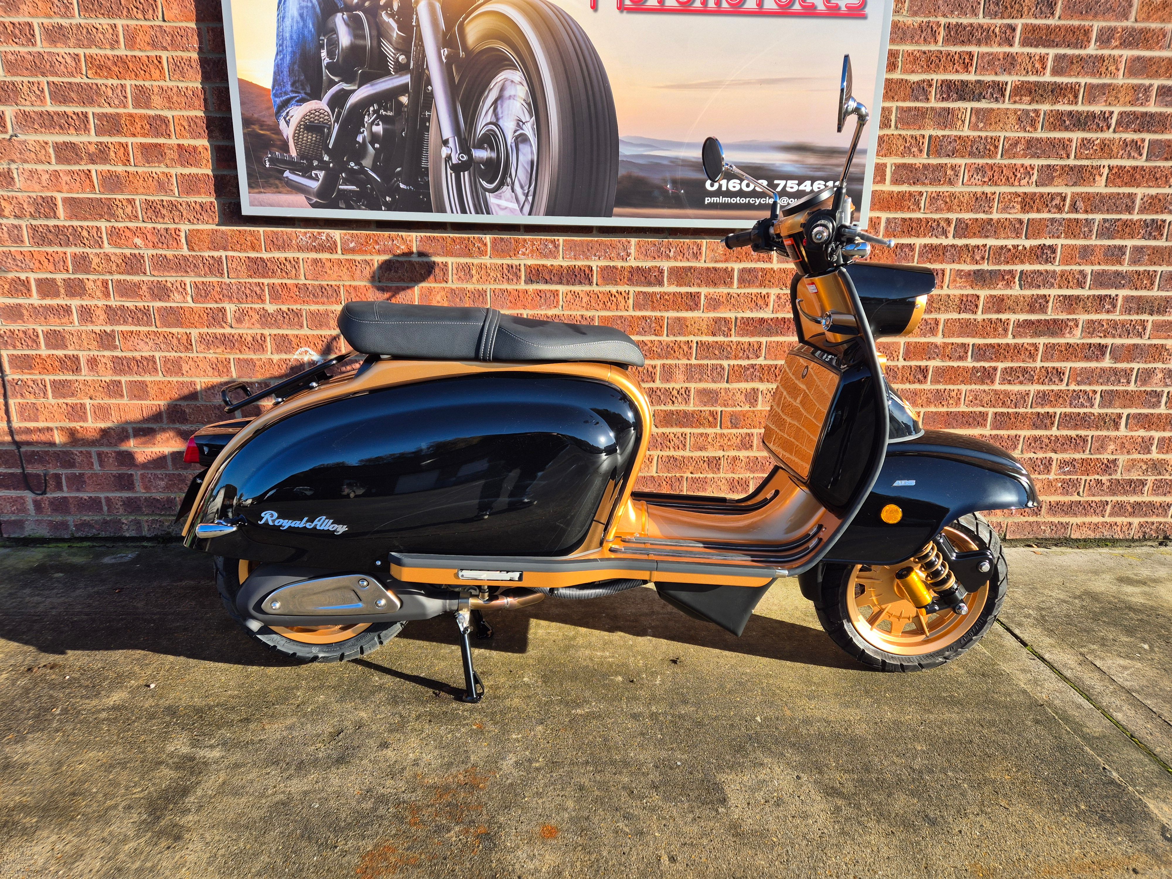 Royal Alloy JPS 350 - Black/Gold