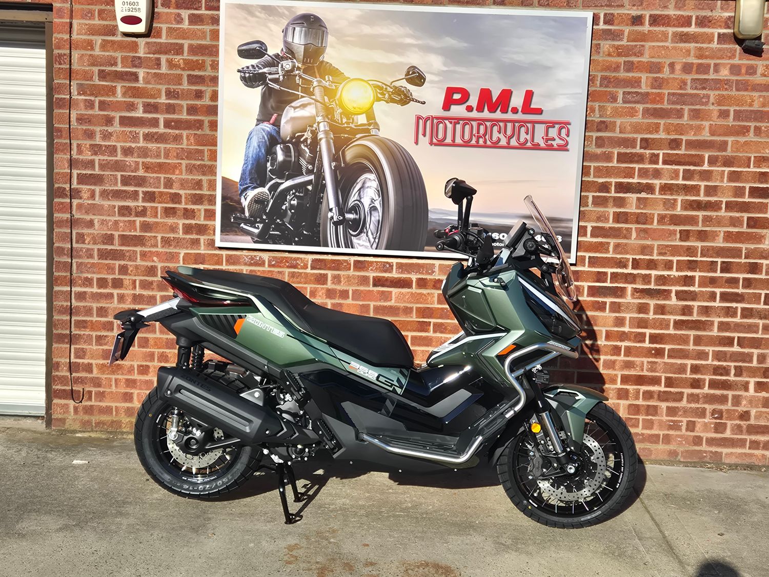 Zontes ZT368T-G - Metallic Green Zontes ZT368T-G - Metallic Green