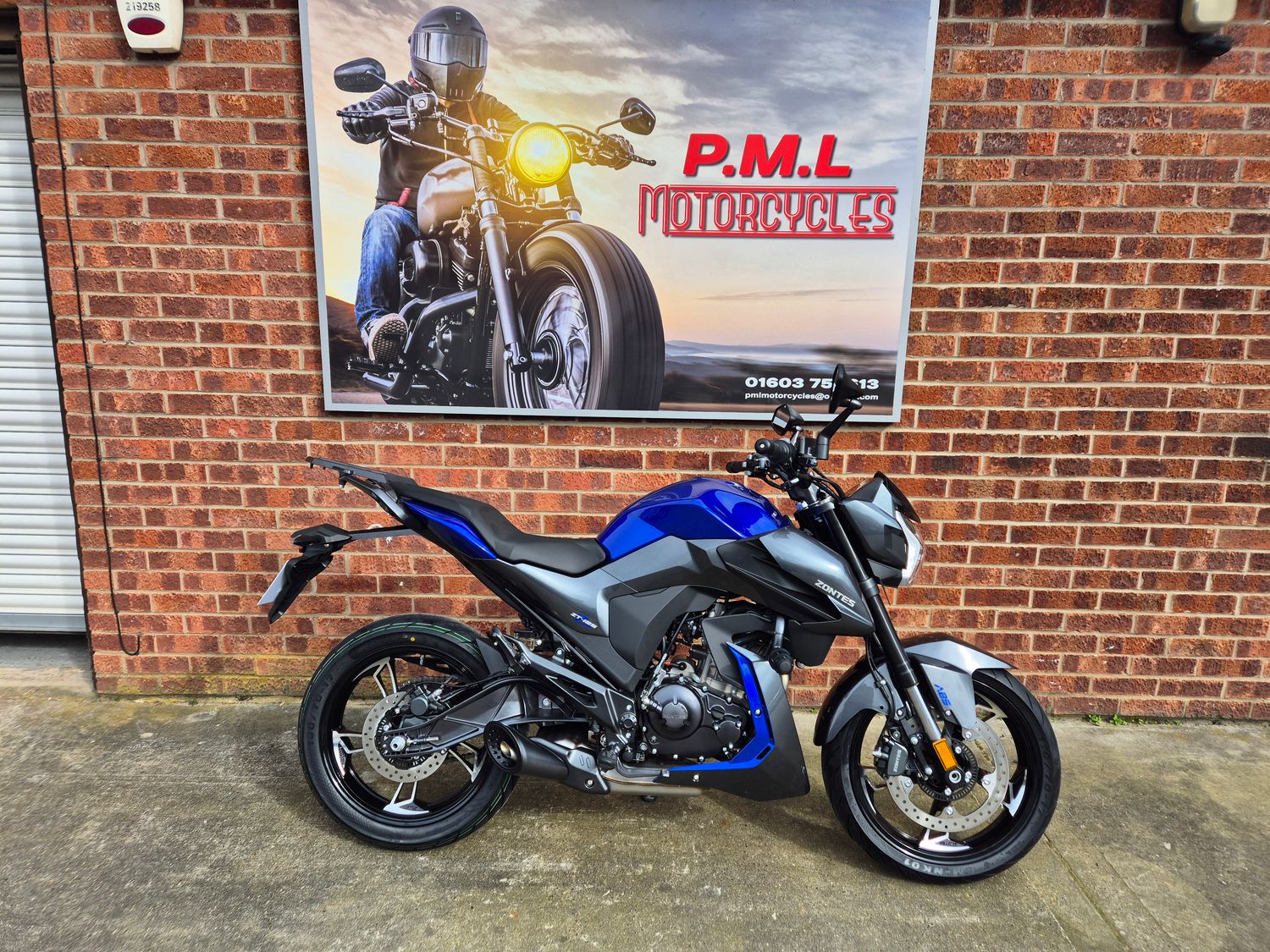Zontes ZT125-Z2 - Metallic Blue Zontes ZT125-Z2 - Metallic Blue
