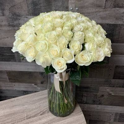 White Roses In Vase 20 -&gt; 150