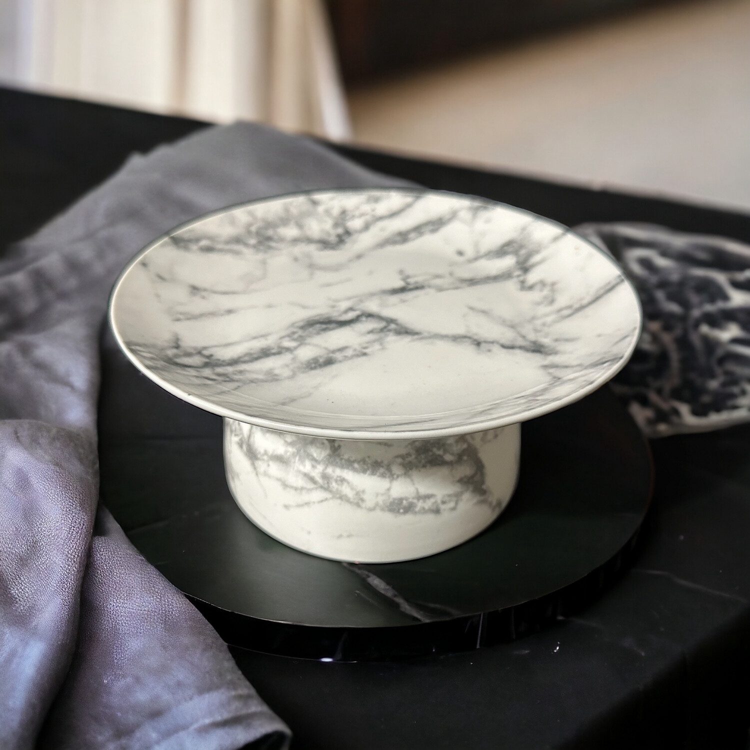 Luxe Marble Petite Cake Tray