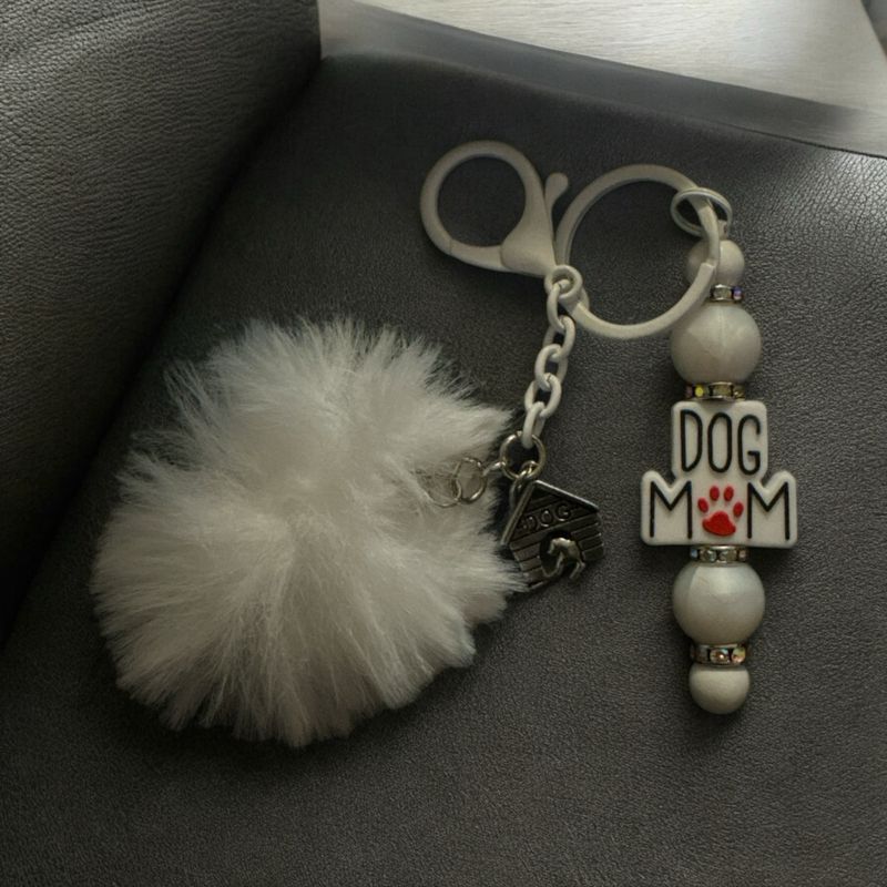 Dog mom keychain white