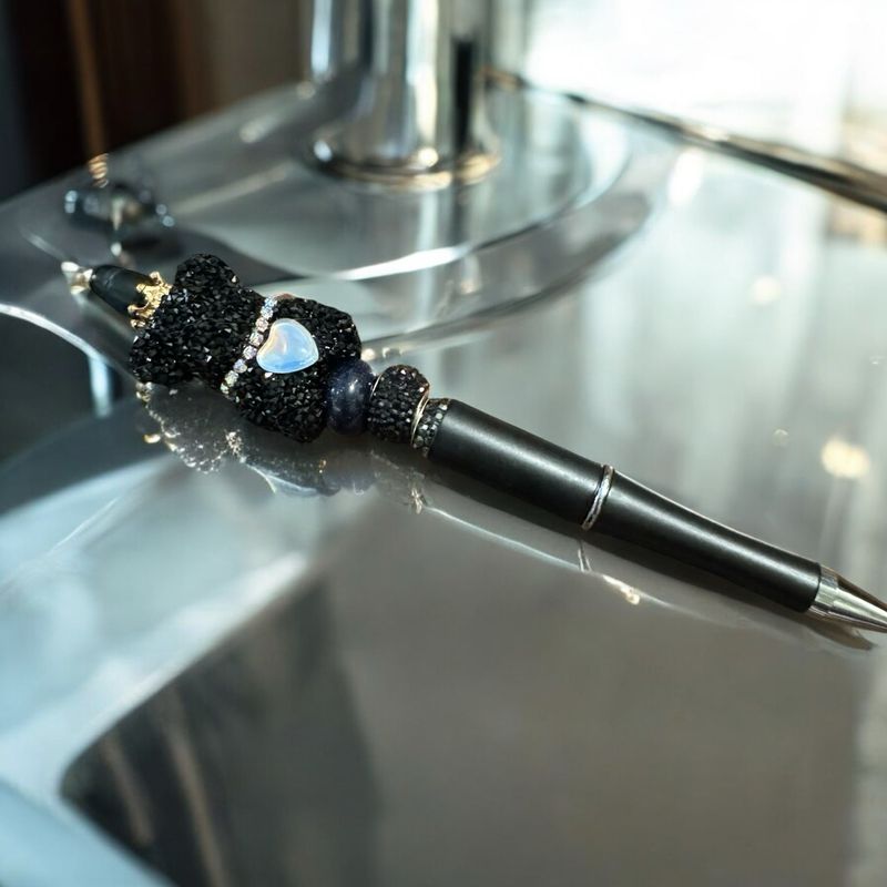 Glitter bear pen black