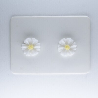 Flower Daisy Earrings, 8mm, 16 Colors Hypoallergenic Stud, Clip-on or Magnetic