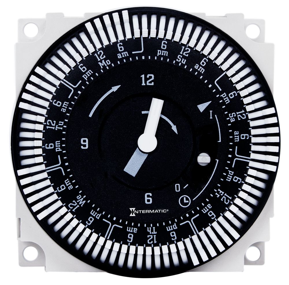 FM1QWUZH-120U — Módulo temporizador electromecánico para montaje en panel de 7 días, 120 V, con respaldo de batería y anulación manual, intervalos de 2 horas, 21 A, SPDT