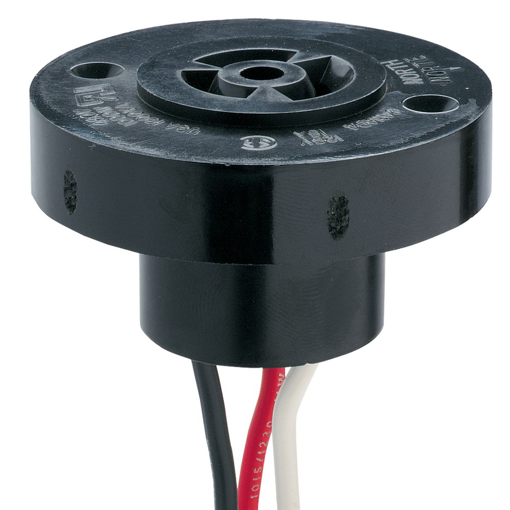 K121-30 — Receptáculo tipo giro-bloqueo (locking), 3 pines, conforme C136.10, cable de 30"